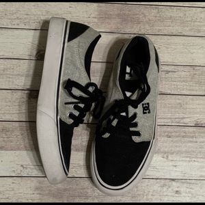 DC brand Size 13 Boys Sneakers 👟